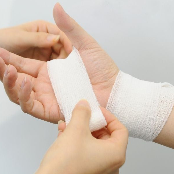 Steps To Treating a Minor Wound at Home